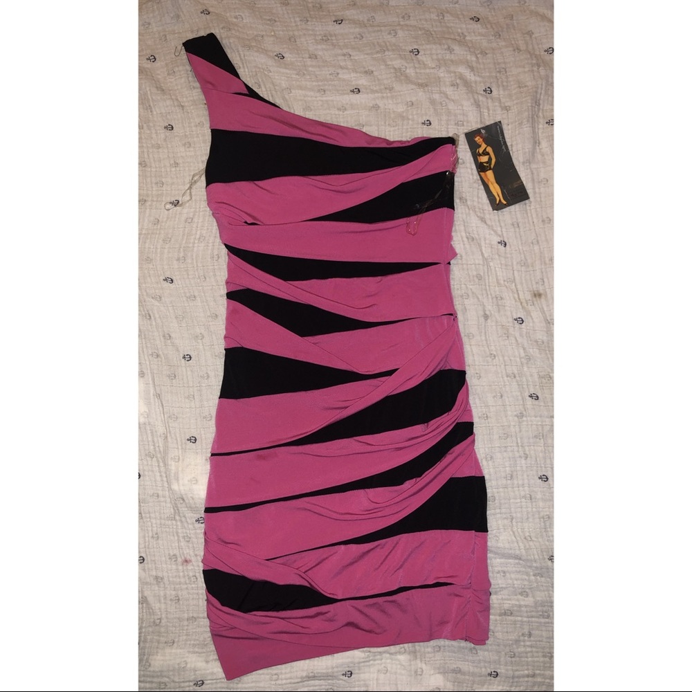 Ruby Rox One shoulder dress - Picture 1 of 3